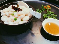 安吉白茶溜手剥虾仁-荷风细雨·中国茶宴(碧云店)