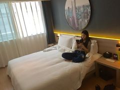 -成都太古里总府王府井亚朵X酒店