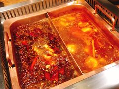 -老牌坊云南鱼豆花火锅(爱建店)