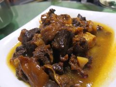 红烧牛肉-四方小吃·白族庭院餐厅
