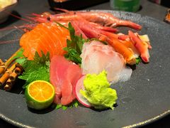 -铭牛烧肉·和牛海鲜自助(高新月牙湖店)