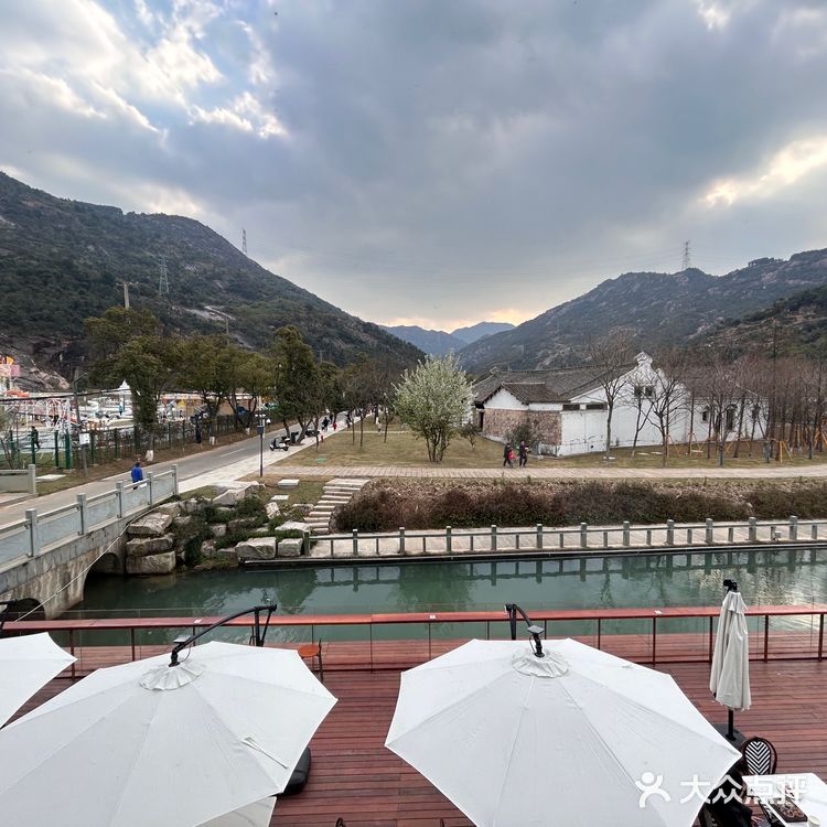 温州周末好去处📍龙湾瑶溪钟秀园山下咖啡