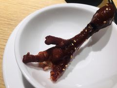 连骨头都不剩的鸡爪-佬肥猫(南翔印象城MEGA店)