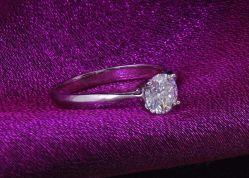 DSC_0423-威德钻石-克拉钻大本营(南京东路店)