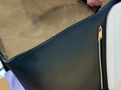 -爱革·奢品·鞋包·衣物·家居(金桥国际商业广场店)