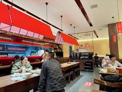 -顺溜·手工刀削面·黑金店(铜锣湾店)