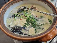 鱼头汤-宝荣鱼馆·临湖之宴(千岛湖店)