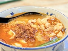 滑雞鮮蝦河粉-何九海南茶店(鬼仔巷店)