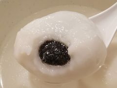 黑芝麻汤团-七宝老街汤团(上海世纪汇广场店)