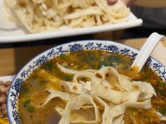-八百里牛肉汤(盖饭·锅贴·万象城店)