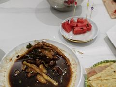 -何适山庄·团餐住宿(水长城P2停车场店)