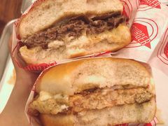 蘑菇瑞士芝士汉堡-FATBURGER 特富客汉堡(外交公寓店)