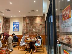 大堂-食其家·牛丼咖喱(金桥太茂店)