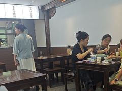 -蟹上黄·蟹黄面·江南糖水(人民广场店)