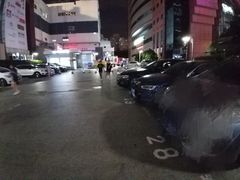 -美罗城停车场