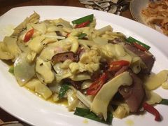 鲜笋炒腊肉-漫山居私汤民宿全竹宴