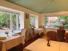 靠窗位-蝶舍·MAISON PAPILLON