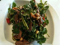 香菜拌牛肉-拾味馆·浓鲜骨汤(光谷天地店)