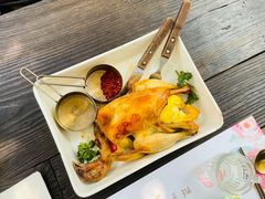 素描榴莲烤鸡-素描餐厅(灵隐天竺店)