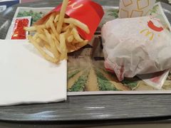 -麦当劳(石坝服务区店)