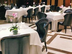 大堂-Yan Ting 宴庭中餐厅(上海静安瑞吉酒店)