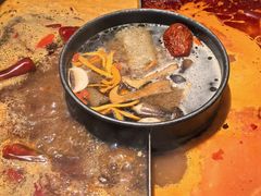 -老牌坊云南鱼豆花火锅(哈西万达店)