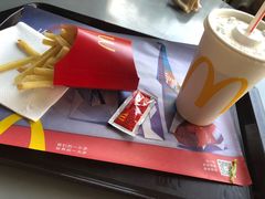 -麦当劳(友谊路得来速店)