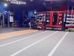 -成杰格斗·拳击·柔术·防身术(建设路店)