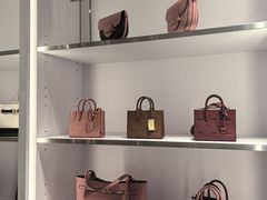 -东荟城名店仓