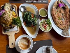 -Chom Cafe and Restaurant