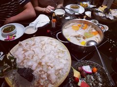 澳门鸡脚猪骨煲-官也街澳门火锅(新源里店)