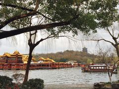 -苏堤停车场