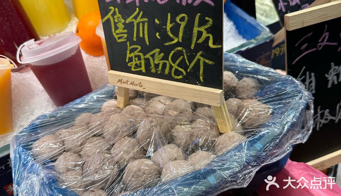 顿海鲜和牛火锅太绝了！和牛品质超棒，轻轻一涮变色就能吃