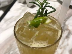-théATRE 茶聚场(王府中環店)