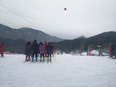 -大别山南武当滑雪场