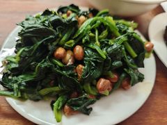 果仁菠菜-宝瑞门钉肉饼店