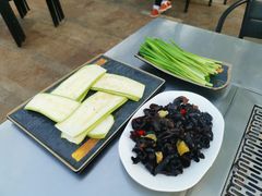 -呼吉牧蒙古烤肉·烧烤·小龙虾