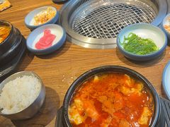 -明洞阿姨·韩式酱蟹烤肉·创意料理(三元桥店)