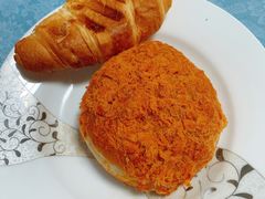 咸蛋黄松松包-中粮丰通（北京)食品有限公司