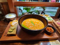 -银米·云南传统过桥米线(双廊黑金冠店)