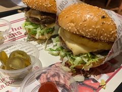 -The Habit Burger Grill 哈比特汉堡(复兴soho店)