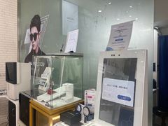 -诺柯视眼镜-蔡司依视路官方工厂店(淞南一店)