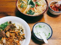 -牛八宝桂林米粉(八里庄店)