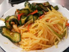 -马路牙子烧烤音乐酒馆(望京店)