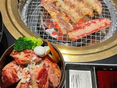-山川小町·极番烧肉(新地假日广场店)