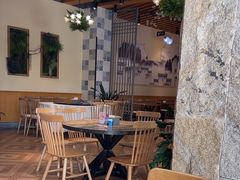 -香山湖家家宴(中山陵店)