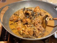 小鸡炖蘑菇-关东小磨东北菜(上海长风大悦城店)