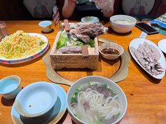 -一群羊手扒肉·火锅·早茶(远东公寓店)