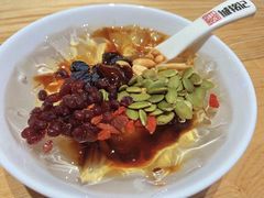 -诚铭记·虾仁汤包·成都小吃(融创店)