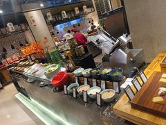 -广州万富希尔顿酒店·感趣自助餐厅·金秋蟹宴生蚝海鲜刺身
